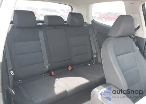 2013 Volkswagen Golf 2.0L Tdi 2-Door z USA, uszkodzony, nr VIN WVWBM7AJ8DW020111